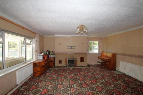 Living Room.JPG