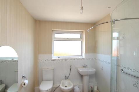 Shower Room.JPG