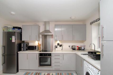 Kitchen - b.JPG