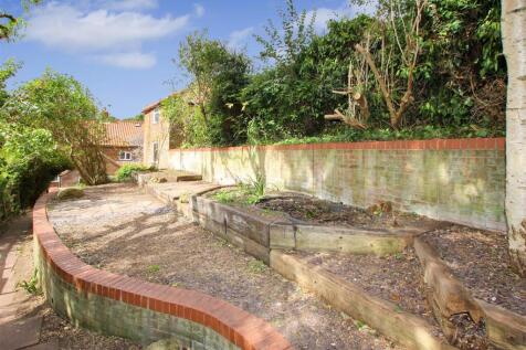 Rear Garden Area - 2.JPG