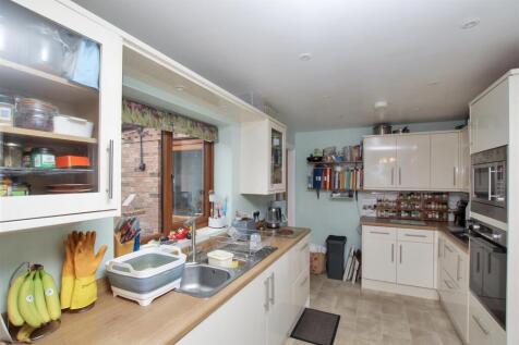 Kitchen Area.JPG