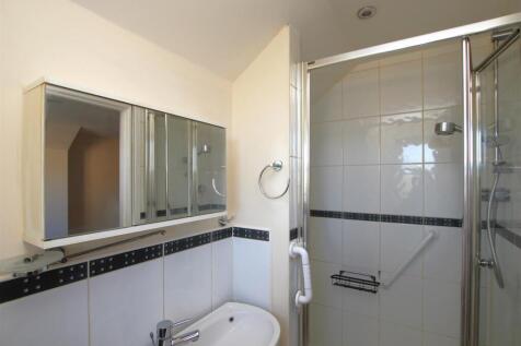 En-Suite Shower Room.JPG
