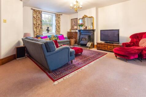 Living Room - V - 9170.jpg