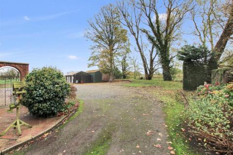 Driveway &amp; Parking.JPG