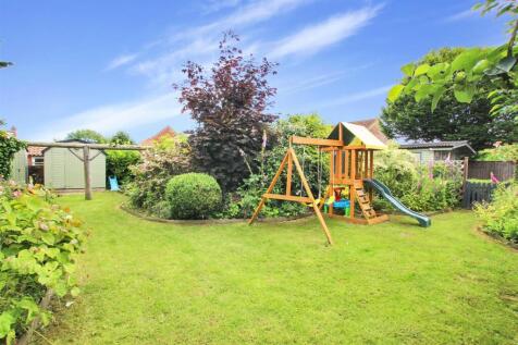 Rear Garden 2.JPG