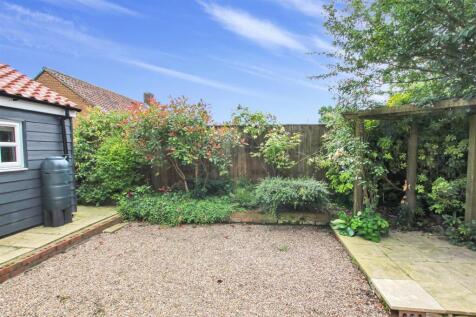 Side Garden.JPG