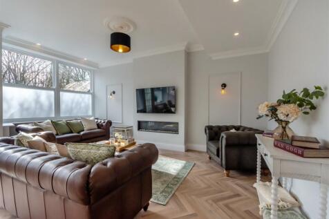 8587816-interior22.jpg