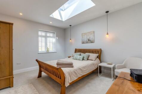 8587816-interior33.jpg