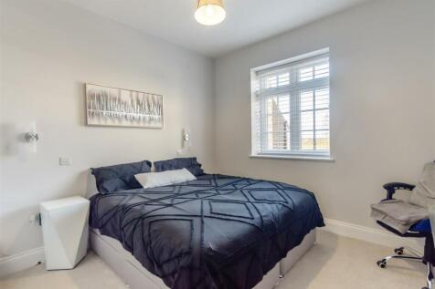 8587816-interior53.jpg