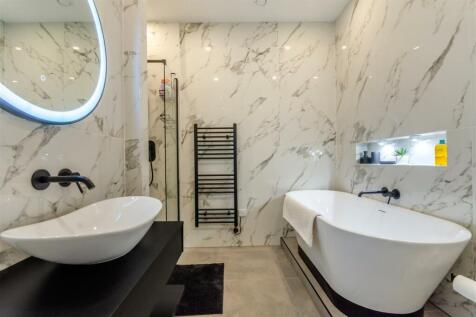 8587816-interior46.jpg
