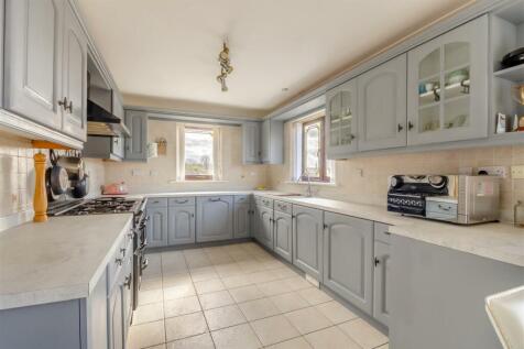8589187-interior22.jpg