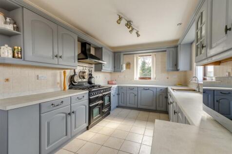 8589187-interior23.jpg