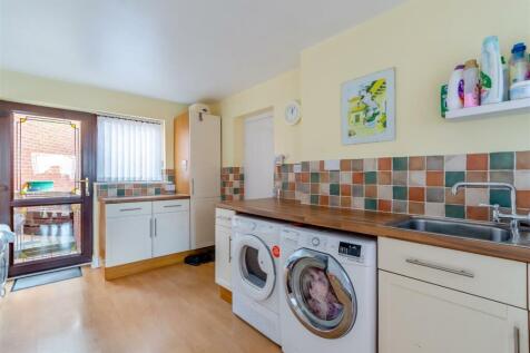 8589187-interior07.jpg