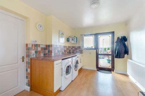 8589187-interior08.jpg
