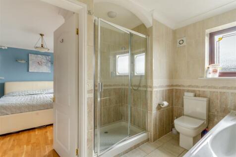 8589187-interior20.jpg