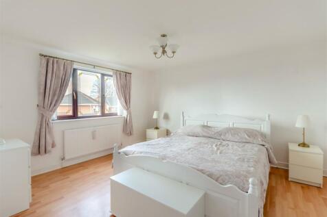 8589187-interior01.jpg
