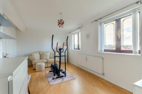 8589187-interior02.jpg