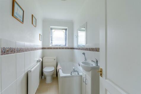 8589187-interior15.jpg
