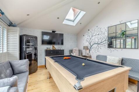 8604901-interior29.jpg