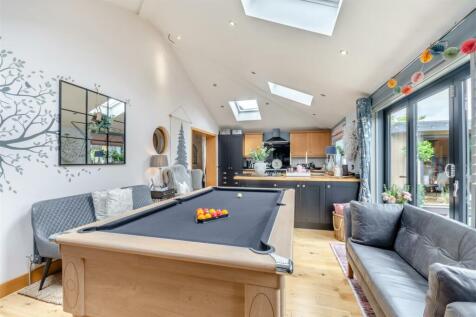 8604901-interior30.jpg