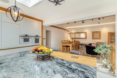 8620467-interior10.jpg