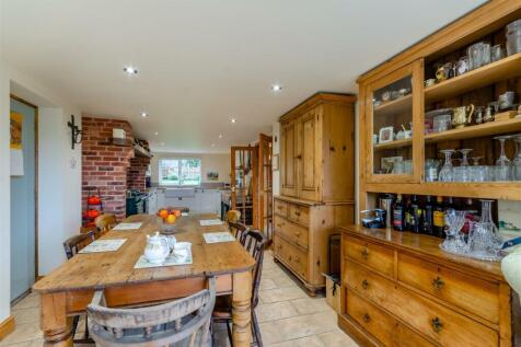 8625708-interior24.jpg