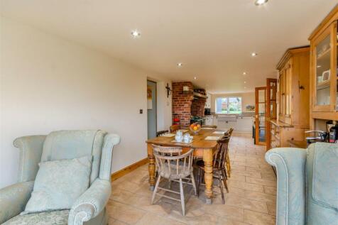 8625708-interior25.jpg