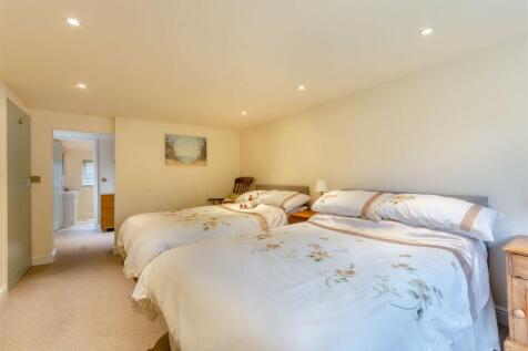 8625708-interior02.jpg