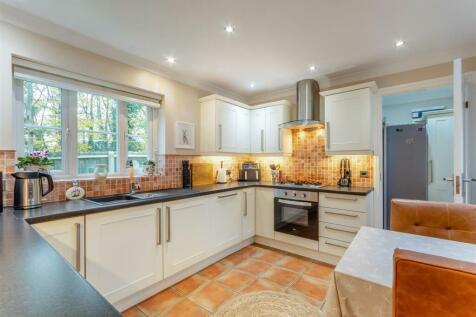 8627356-interior32.jpg