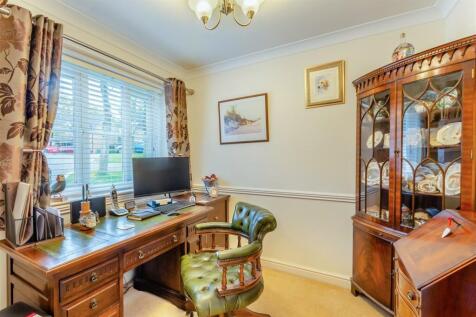 8627356-interior18.jpg