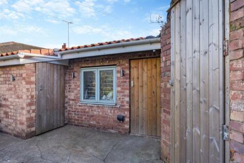 8627605-exterior12.jpg