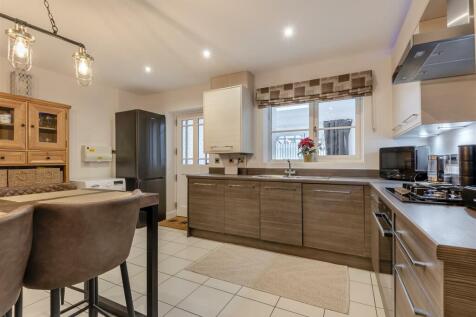8631274-interior21.jpg