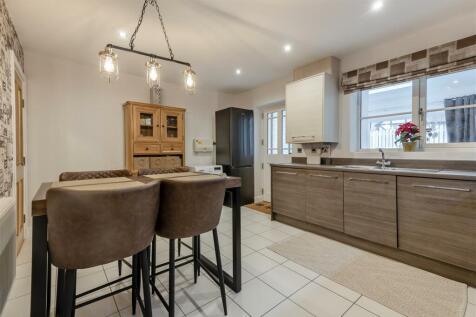 8631274-interior22.jpg