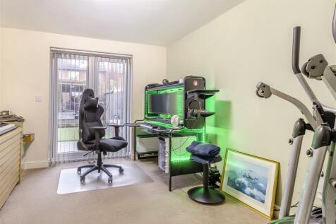 8630722-interior16.jpg