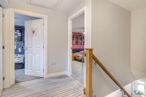 8630722-interior02.jpg