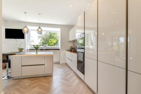 8605702-interior25.jpg