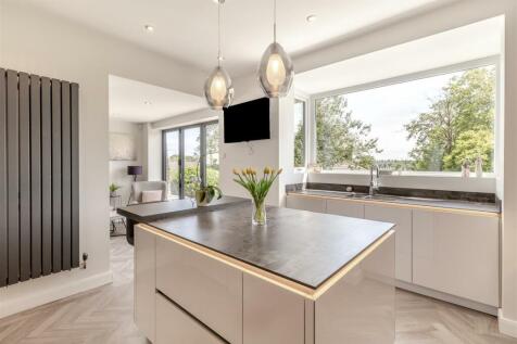 8605702-interior37.jpg