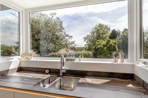 8605702-interior28.jpg