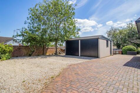 8605702-exterior11.jpg