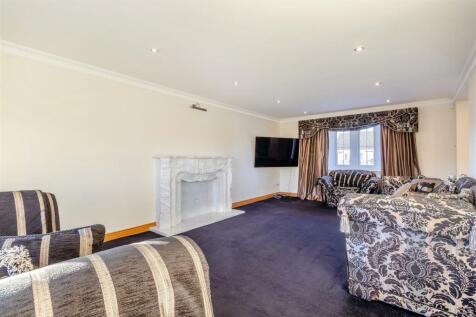 8630613-interior17.jpg