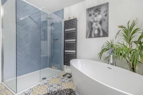 8633678-interior10.jpg