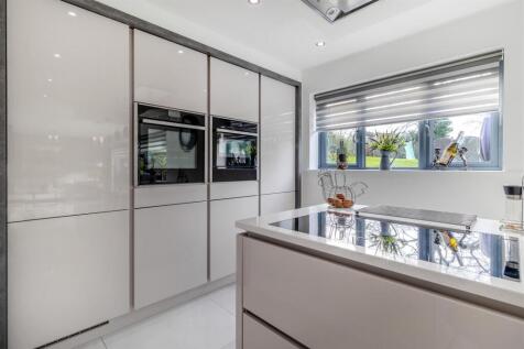 8635278-interior30.jpg