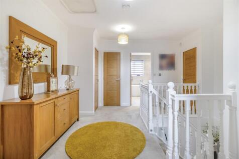 8635278-interior02.jpg