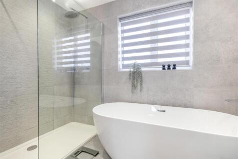 8635278-interior10.jpg