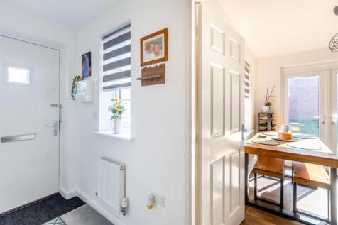8637806-interior07v2.jpg