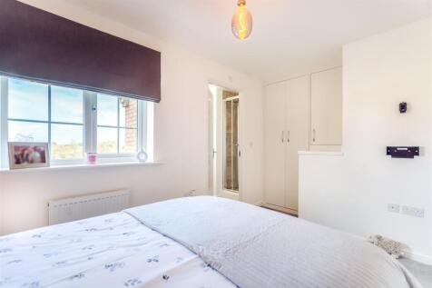 8637806-interior15v2.jpg