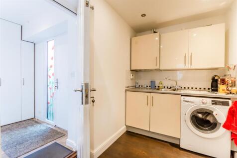 8638099-interior22v2.jpg