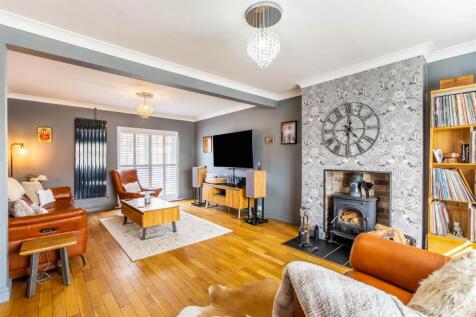 8639118-interior01v2.jpg