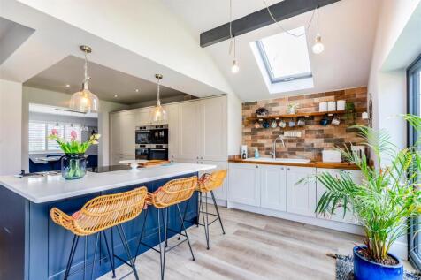 8639118-interior17v2.jpg