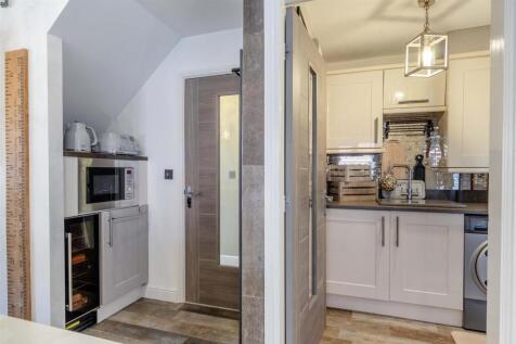 8643328-interior02.jpg